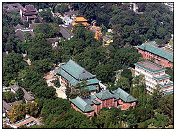 长沙、韶山、天门山、大型表演梦幻张家界、云天渡玻璃桥、芙蓉镇、凤凰古城、墨戎苗寨双飞6日游(住宿升级、精品小团)