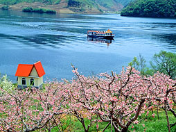 本溪大峡谷.玻璃桥+丹东凤凰山.鸭绿江二日游(精华景点、纯玩团)