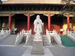 最亲切的青岛、拜南山青铜坐佛、览海中田横岛5日观光之旅(精华景点)
