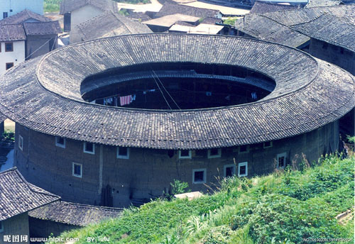 厦门鼓浪屿、诚毅科技馆、厦门大学云水谣古镇2飞5日
