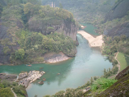 碧水丹山武夷山、厦门鼓浪屿、南普陀、云水谣土楼、福州三坊七巷2飞2动8日观光之旅